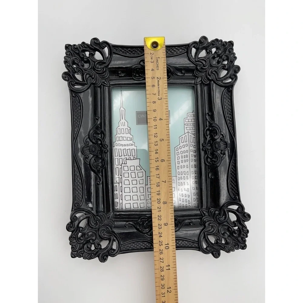 Cynthia Rowley Black Gothic Victorian Resin Picture Frame 10x8